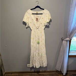 Sumitra White Floral Embroidered Blouse